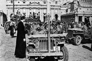Hugh O'Flaherty with American troops after Liberation in Rome
